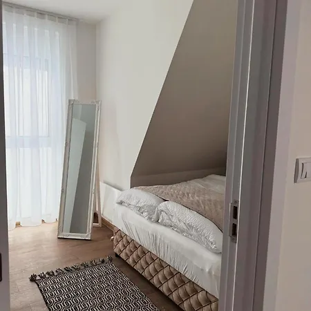 Divcibarski Pogledi Apartman *