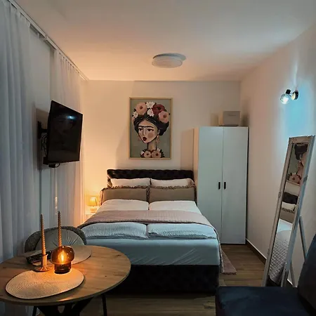 Divcibarski Pogledi *